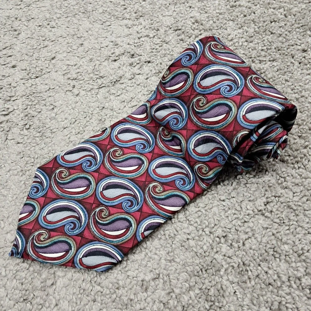 Vintage Lion Crest Paisley Silk Tie Burgundy Blue‎ Purple Geometric Made in USA